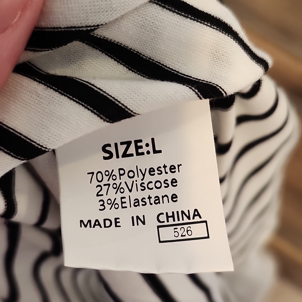 Striped Short Set - Large - Picture 2 of 10